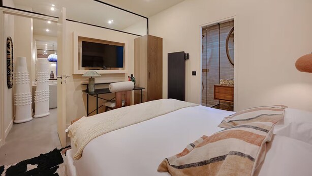 4 bedrooms, iron/ironing board, WiFi, bed sheets - Marais Rue Archives next to Picasso Museum, Place des Vosges,and Rue de Bretagne (Paris)