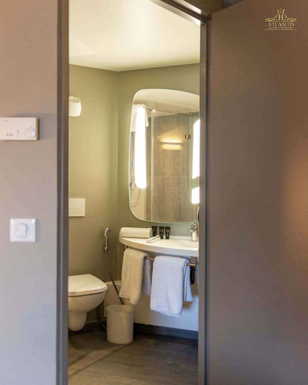 مناشف، صابون، شامبو