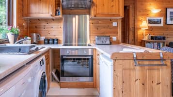 Dishwasher, cookware/dishes/utensils