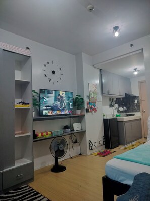 Condo, 1 Bedroom, Accessible, Private Pool | Living room - Luxurious City Getaway in Quezon City - Private Condo for Rent (Quezon City)