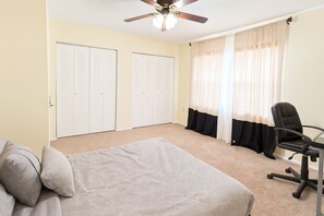 2 bedrooms, iron/ironing board, free WiFi, bed sheets