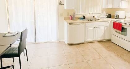 Townhouse Charm in Lakeland