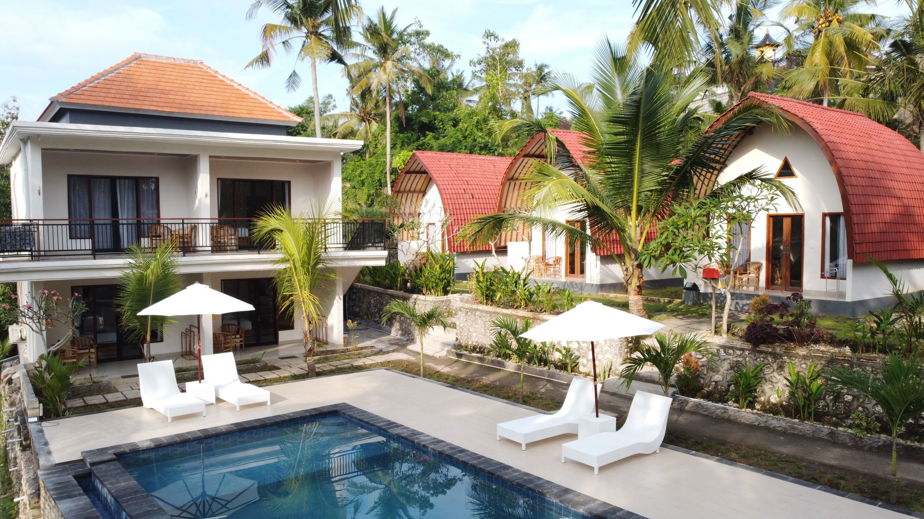 Outdoor pool, open 9:00 AM to 9:00 PM, pool umbrellas, sun loungers