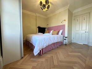 2 bedrooms, iron/ironing board, travel crib, free WiFi