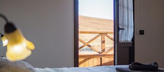 Villa Tebeto with spectacular Sunsets and Sacred Mountain views