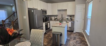 Layan Luxury House 
4-bedrooms hous, 4 bathrooms