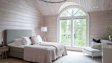 5 dormitorios, escritorio, tabla de planchar con plancha y wifi