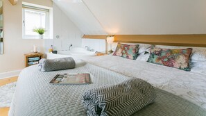 1 chambre, fer et planche à repasser, Wi-Fi gratuit, draps fournis
