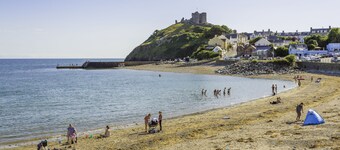Stabl Criccieth - sleeps 2 guests  in 1 bedroom