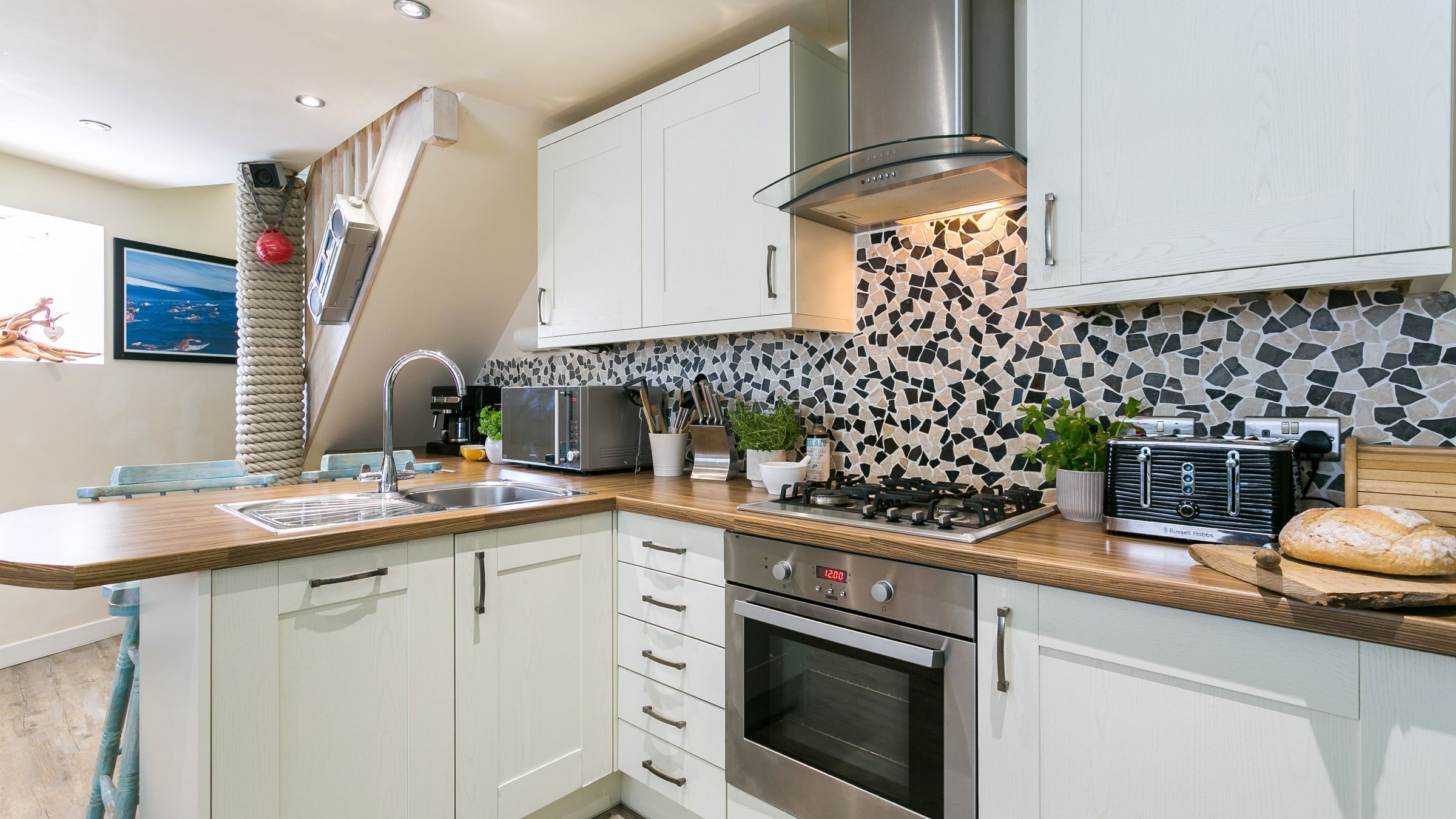 ثلاجة، ميكروويف، فرن، غسا لة أطباق