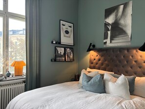 4 slaapkamers, een strijkplank/strijkijzer, wifi, beddengoed