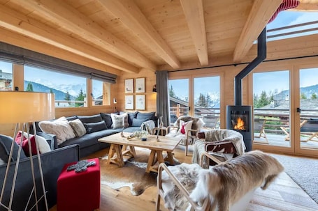 TV, fireplace. CHALET VALEN - Two Bedroom Chalet, Sleeps 4
