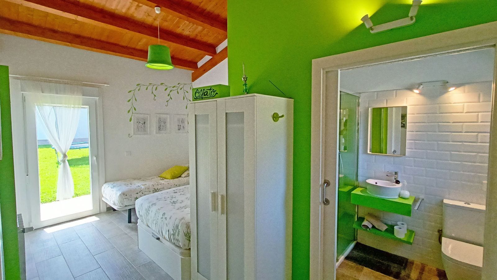 Kahden hengen standard-huone (yksi tai kaksi sänkyä), näköala puutarhaan | Silitysrauta/-lauta, ilmainen Wi-Fi, pääsy pyörätuolilla