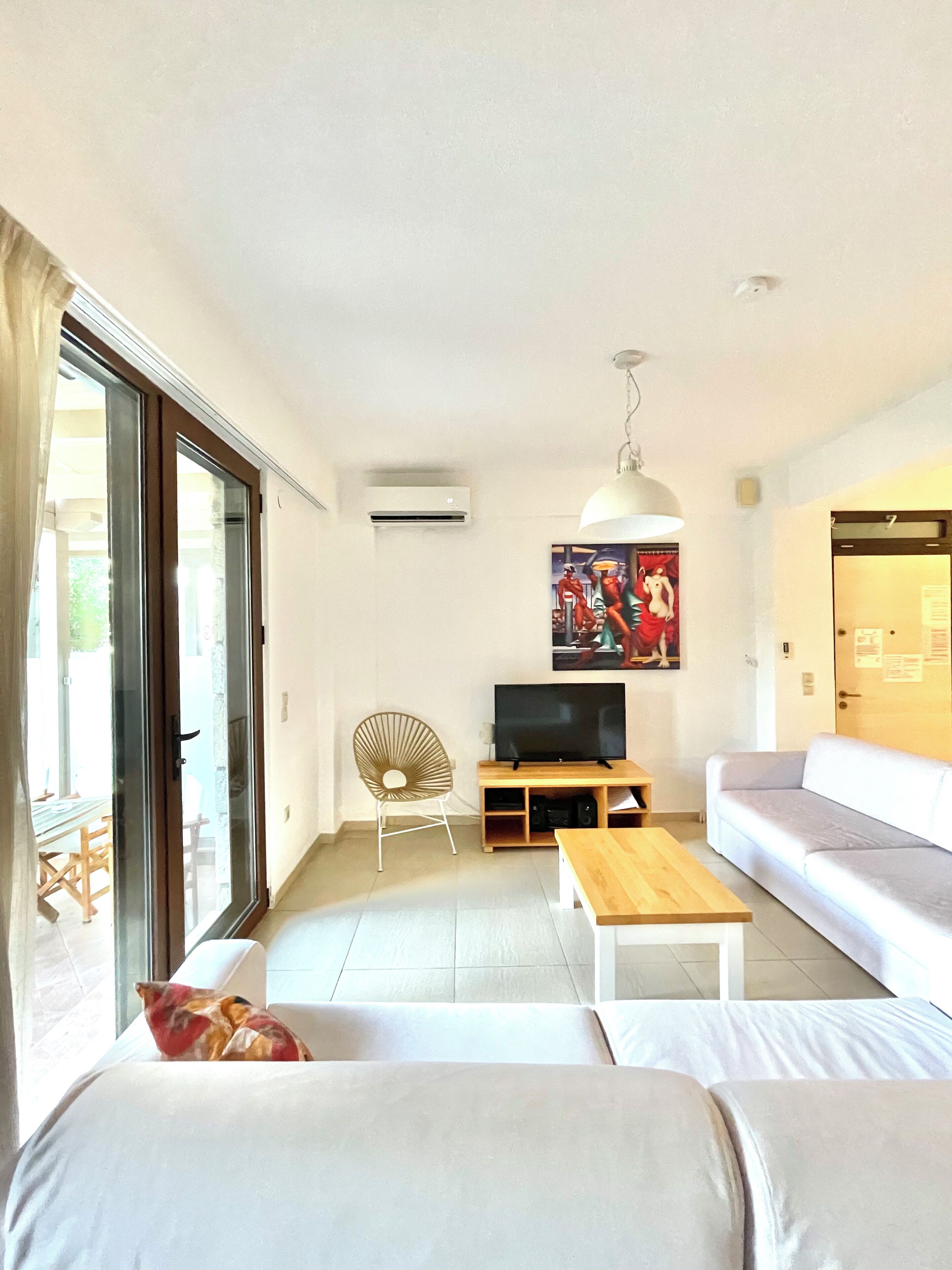 Deluxe-Villa | Wohnbereich | Fernseher