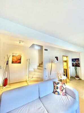 Villa Deluxe | Aire de séjour | Téléviseur