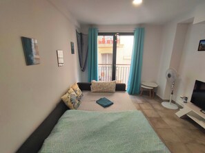 1 bedroom, iron/ironing board, Internet, bed sheets