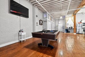 غرفة الألعاب