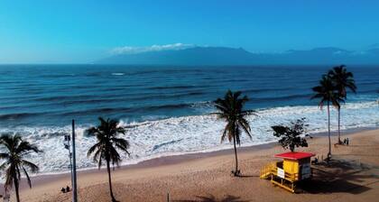 2 bedroom, 2 bathroom apartment with pool and parking.