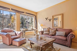 TV, fireplace - Oxford Court 206 - 2 Bedroom Residence (Beaver Creek)