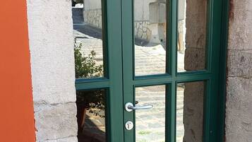 House, 1 Bedroom, Smoking, Patio | Property entrance