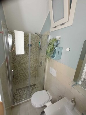Huis, 1 slaapkamer, roken, terras | Badkamer