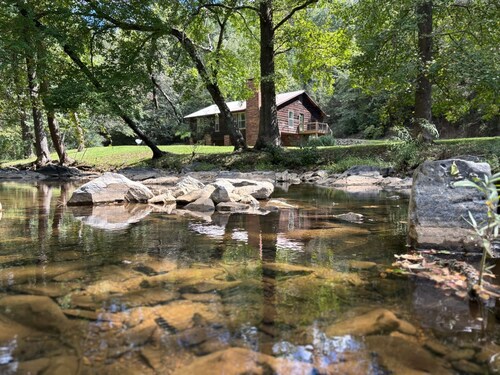 Cove Creek Lodge on 23 acres