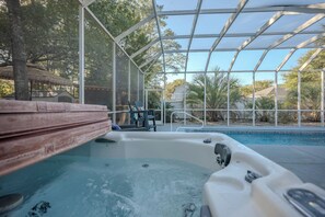 Pool - 2 Step: Pool, Hot Tub and Dog-Friendly (Oak Island)