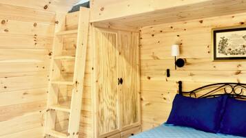 2 makuuhuonetta, silitysrauta/-lauta, Wi-Fi, vuodevaatteet