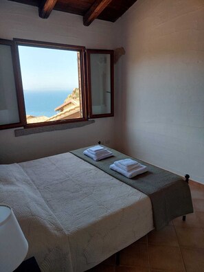 3 bedrooms, Internet, bed sheets - Il Sole & La Luna (Nebida)