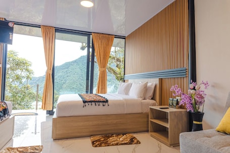 Free cribs/infant beds, free WiFi, bed sheets