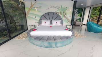 Deluxe-Zimmer, Balkon, Bergblick | Kostenlose Babybetten, kostenloses WLAN, Bettwäsche