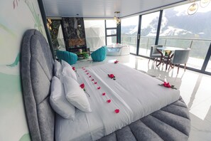 Deluxe Room, Balcony, Mountain View | Free WiFi