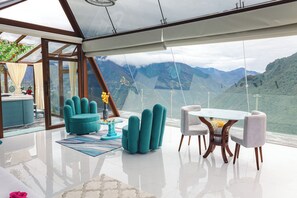 Luksushuone, parveke, vuoristonäköala | Oleskelualue