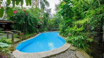 10 piscines a l'aire lliure