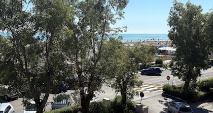 Villa Grazia Apartment in villa with garden 2nd floor in the center, facing the sea