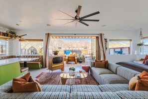 TV, offices - The Birdhouse • Retro Vibes, Pool, Spa & Game Room (Twentynine Palms)