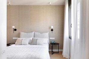 2 Schlafzimmer, Schreibtisch, Bügeleisen/Bügelbrett, WLAN