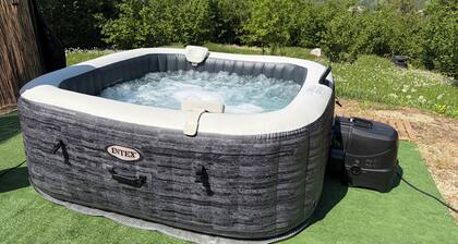 Romantic Cascina with fireplace and Jacuzzi