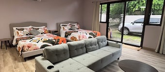 Charming studio steps from the beach with access to pool and outdoor spaces