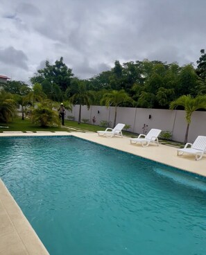 Pool - Charming studio steps from the beach with access to pool and outdoor spaces (Nueva Gorgona)