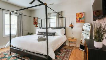 3 bedrooms, iron/ironing board, free WiFi, bed sheets