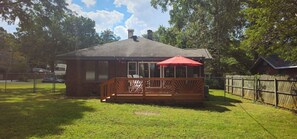 Exterior - Charlotte's Streamside Sanctuary 3BR, ½ ACRE (Charlotte)