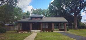 Exterior - Charlotte's Streamside Sanctuary 3BR, ½ ACRE (Charlotte)