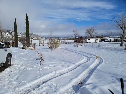 Delightful mobile home with AC in Tehachapi