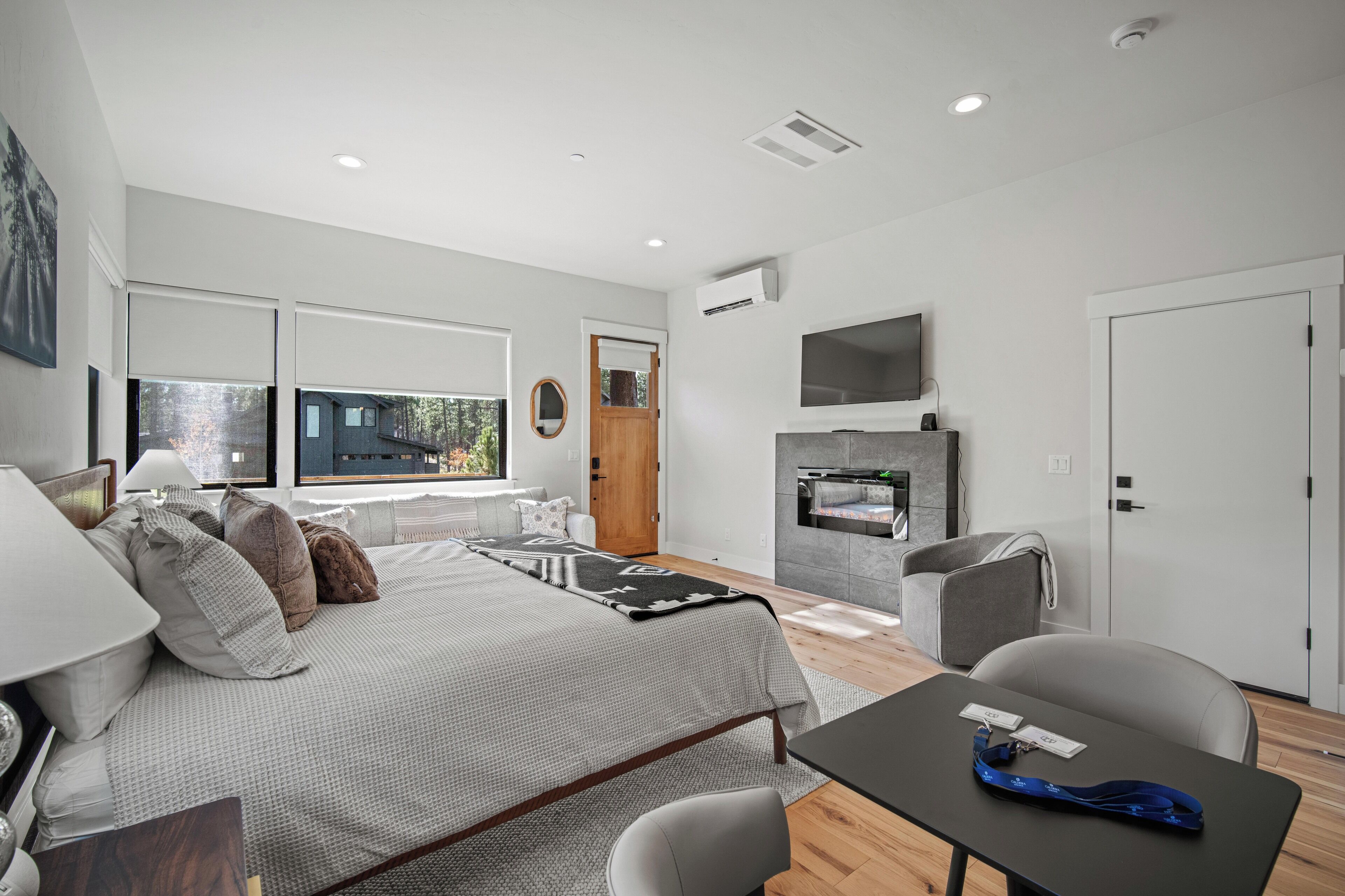 1 bedroom, internet, bed sheets