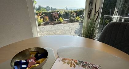 Terrace apartment 'Kleine Perle' with view of Lake Constance