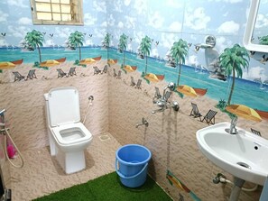 Een douche, handdoeken, zeep