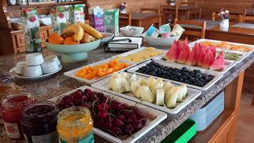 Esmorzar diari continental gratuït