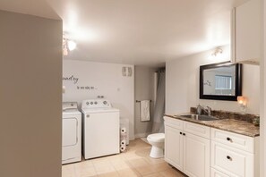 Shower, towels, shampoo