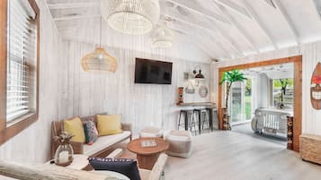 Smart TV, fireplace, table tennis